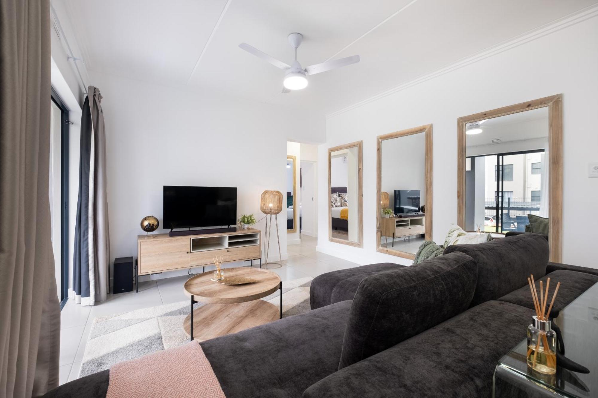 Ballito Village Luxury Apartments Eksteriør billede
