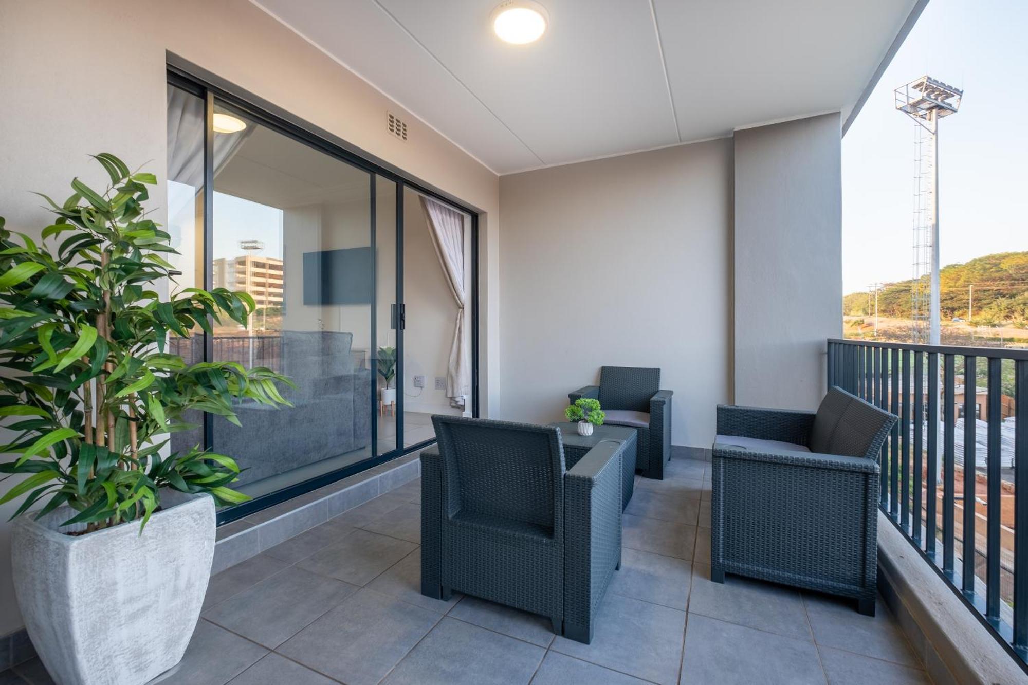 Ballito Village Luxury Apartments Eksteriør billede