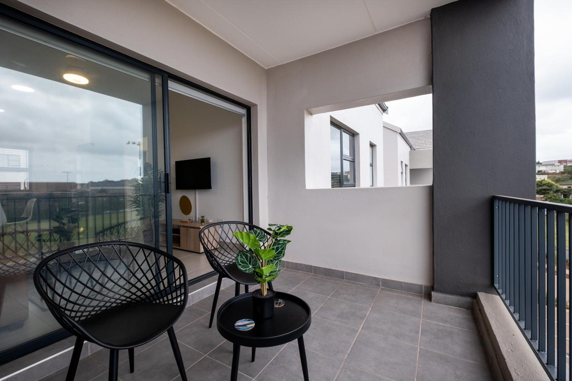 Ballito Village Luxury Apartments Eksteriør billede