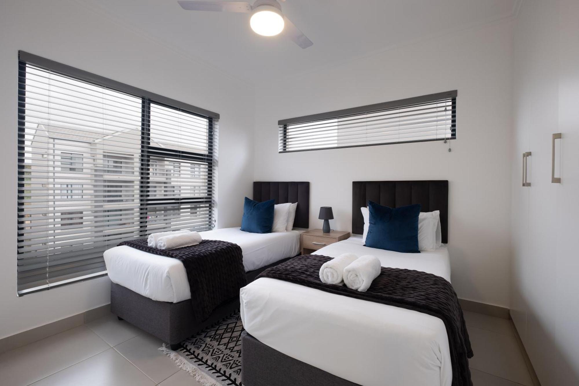 Ballito Village Luxury Apartments Eksteriør billede
