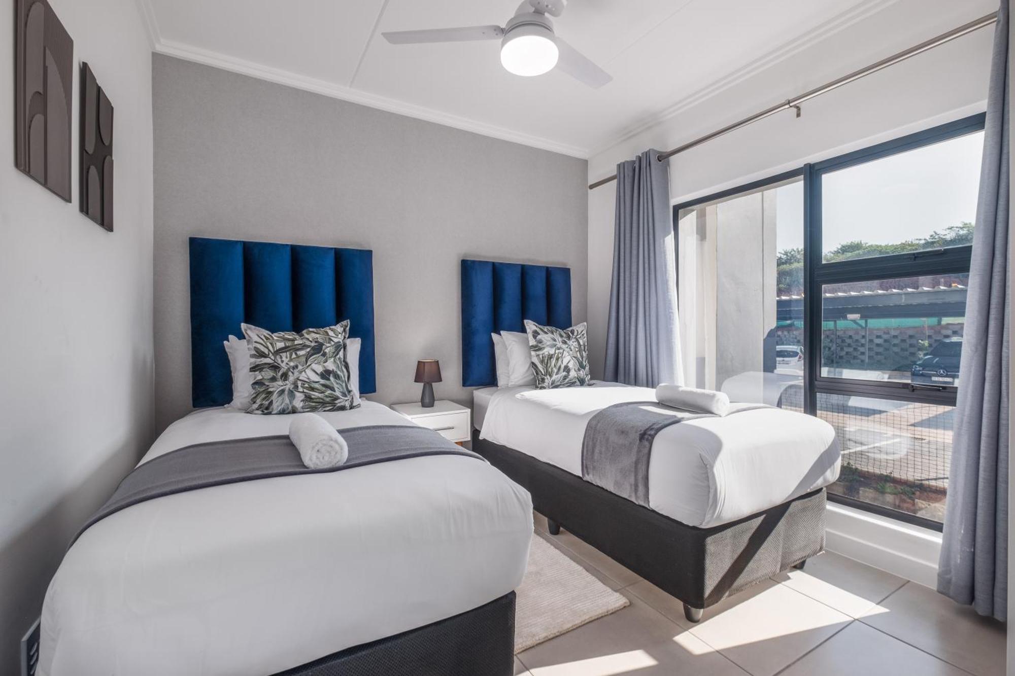 Ballito Village Luxury Apartments Eksteriør billede