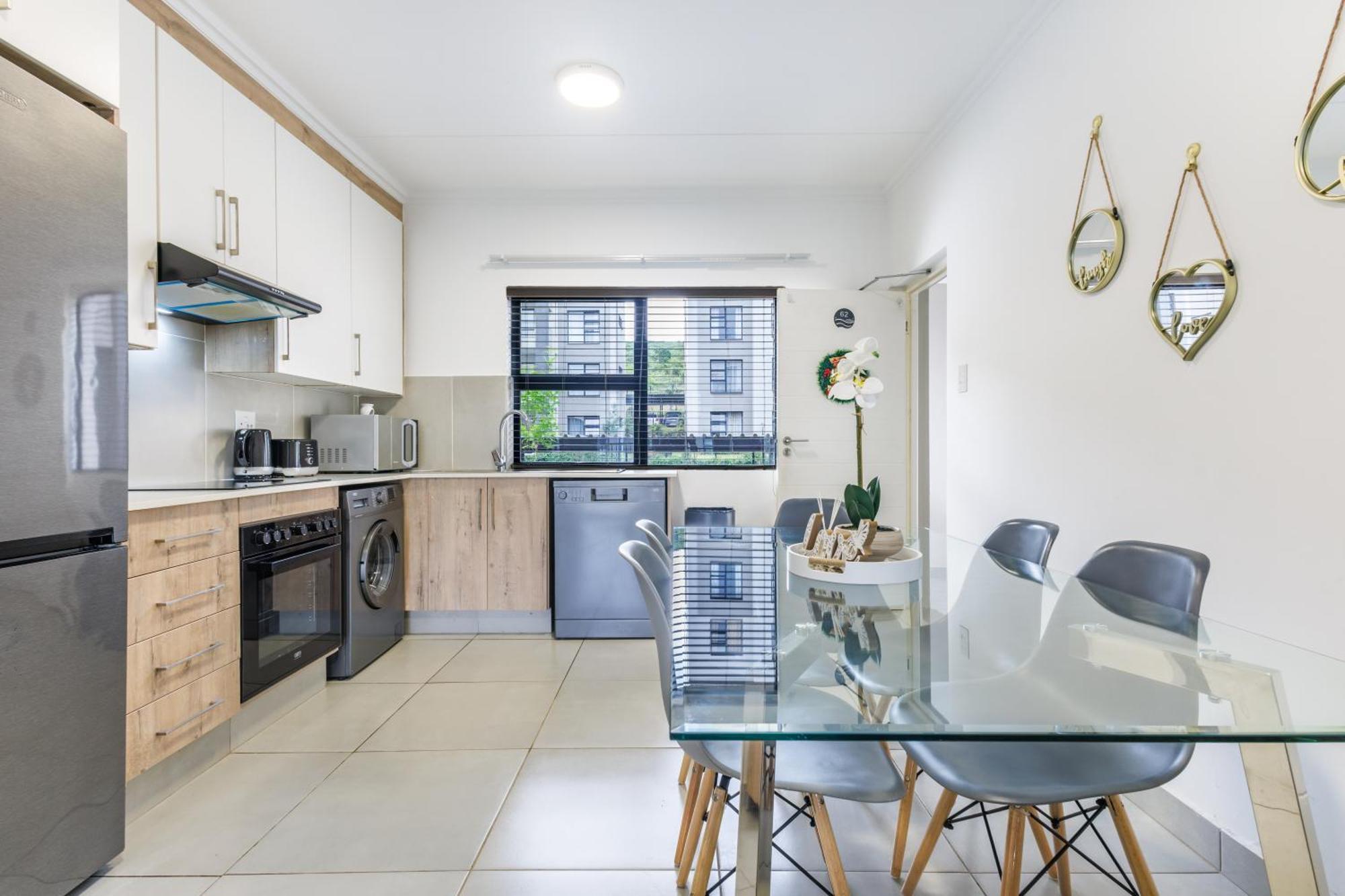 Ballito Village Luxury Apartments Eksteriør billede