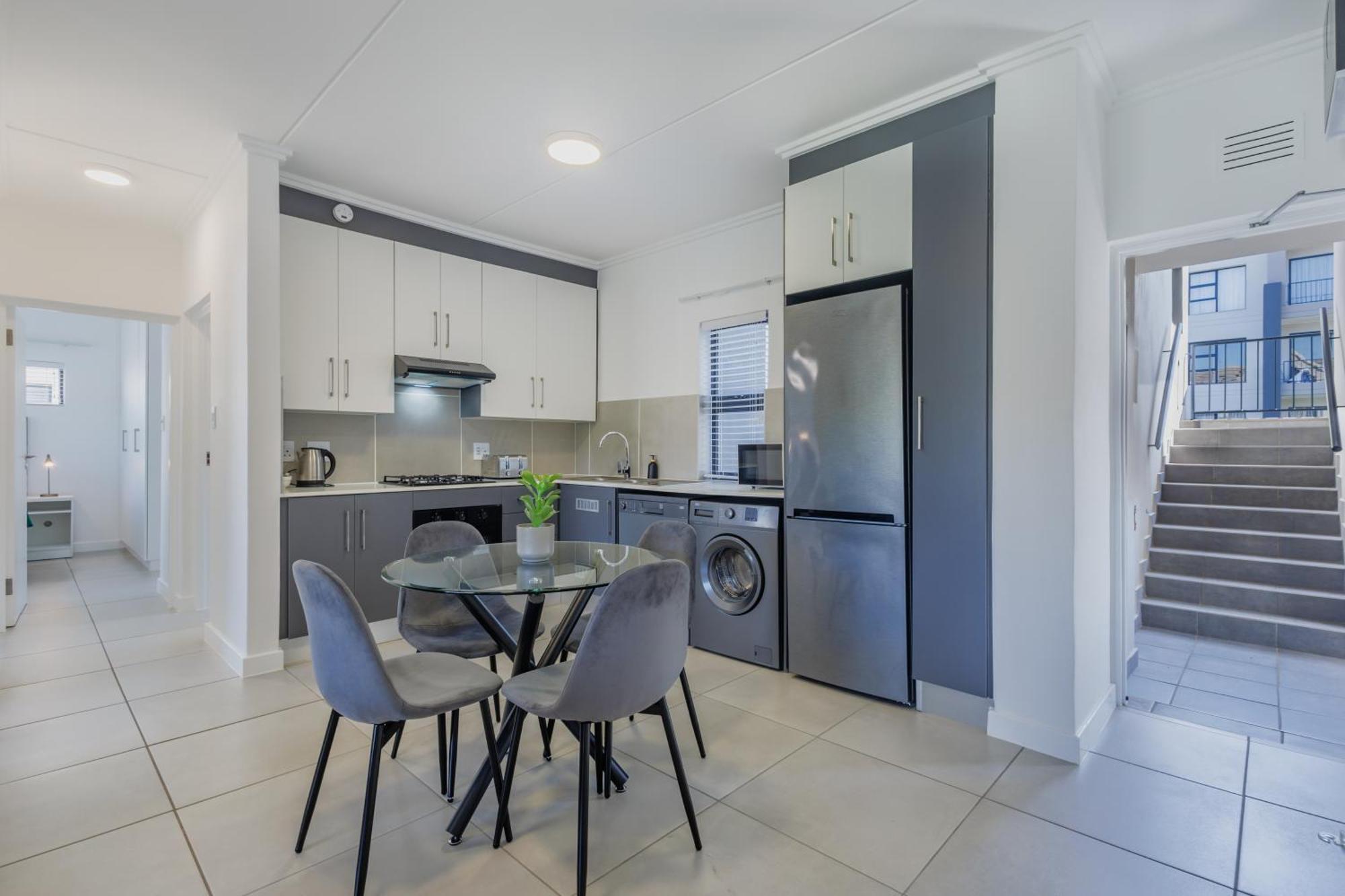 Ballito Village Luxury Apartments Eksteriør billede